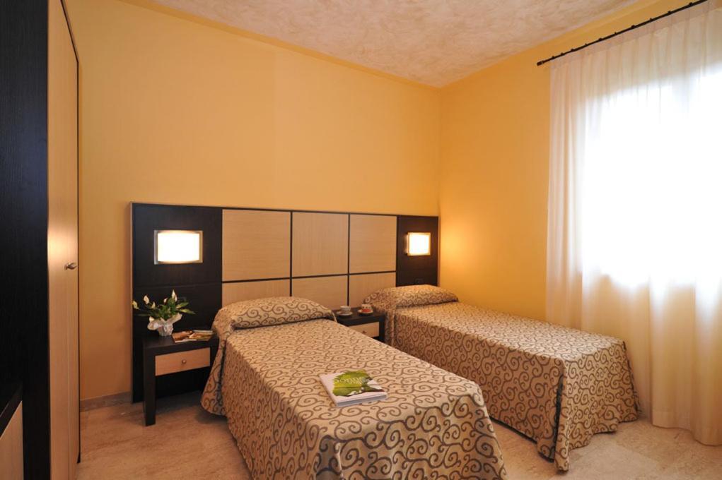 Bed and Breakfast Ai Pigni De Ceru Fumane Habitación foto